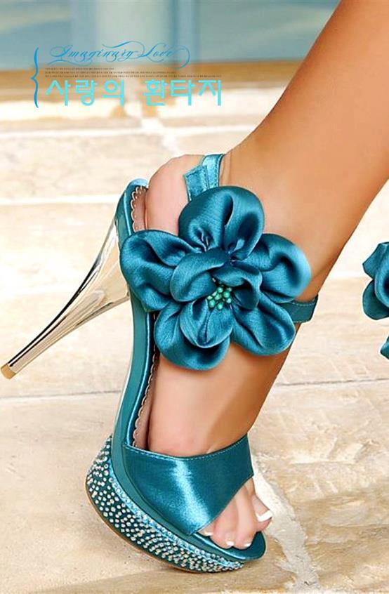 high-heel-beautiful-shoes-to-wear-on-weddings-functions-2013